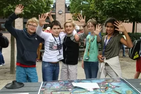 explore-secondary-bilingual